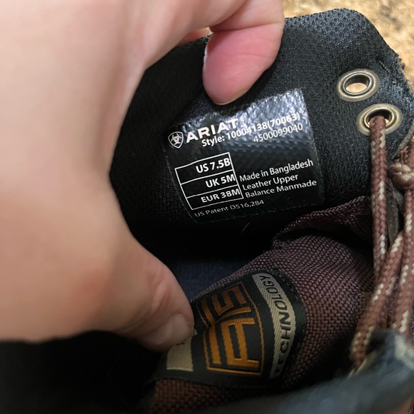 Ariat women’s Brown Lace-Up Leather Boots - Picture 3 of 5